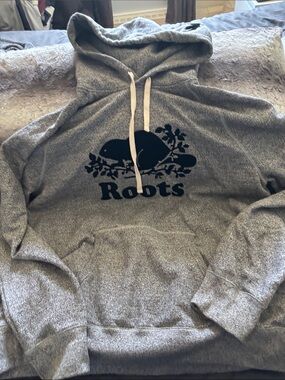 Roots Men's Heather Gray Hoodie with Black Beaver Logo